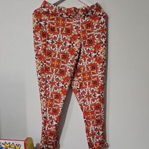 Like an Angel Woman Leggings - Red and Orange Pattern
